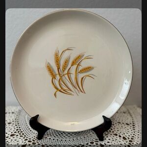 Vintage Homer Laughlin Wheat Design Dinner Plate